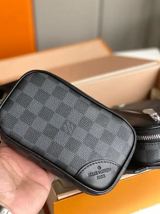 First bags ru reviews LOUIS MESSENGER VUITTON SCOTT 0706
